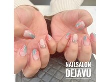 デジャヴ(Dejavu)/塗りかけネイルとラメグラ