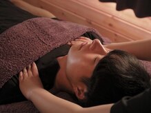 暖かく、緑の多い店内で非日常のひと時♪もみほぐしストレッチ◎