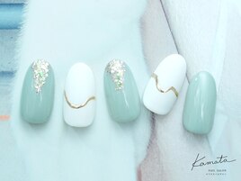 おしゃれ初夏のブルーネイル