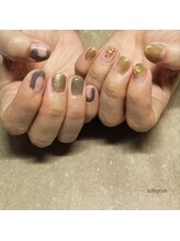 シルニー リム(Silny rim)/アシンメトリーニュアンスネイル