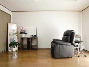 ソレ シャーム(sole charme)の写真/ゆったり空間と角度調整のチェアで快適◎お仕事帰りも通いやすい！
新規様とリピーター様も通いやすい価格