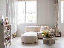 ゆったりとしたソファで丁寧なカウンセリング♪