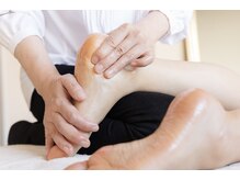 つつむの雰囲気（姿勢を整え、安定させるには足裏から）