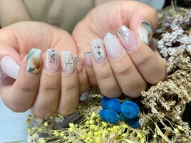 夏のホワイトニュアンスネイル