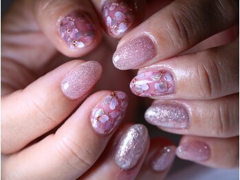 ストルホ(Strho.)/