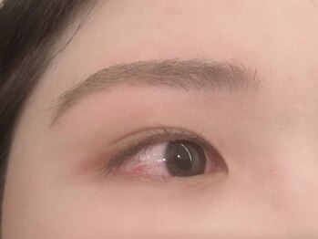 テラスアヴェダビューティー(Terrace AVEDA beauty)/ストレート眉が人気!