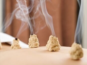 アイリス鍼灸接骨院の写真/【国家資格保持者在籍】少ない回数で効果実感!本格的な肩こり施術を接骨院で受けたい方はいませんか?