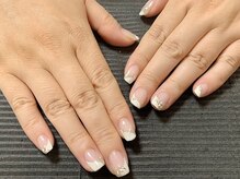 ミナネイル(mina-nail)/変形フレンチネイル