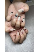 Mネイルアンドカフェ シェレステ/コムデギャルソン