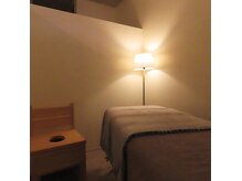 施術スペース蒸された後はフットケアでむくみもスッキリ◎