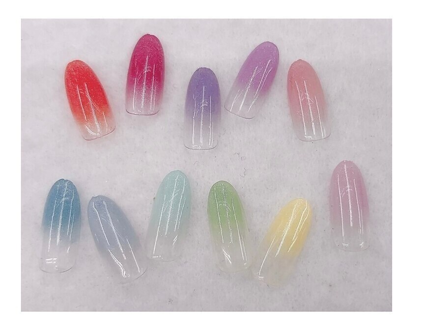 HAND　カラーグラデーション３８００円　※新規・自店オフ無料※