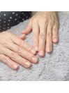大人可愛いニュアンスネイル