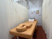 逆瀬川やすらぎ接骨院 鍼灸院の雰囲気（予約優先制なので、スムーズに施術を受けていただけます。）