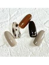 ミュナ(myuna)/ニュアンスアニマルネイル