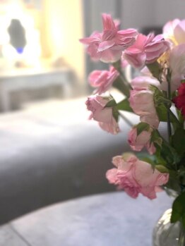 リオリーブ(ROlive)の写真/【大人女性のまつ毛・お肌のお悩みはお任せ下さい！】落ち着いた空間でリラックスしながら施術をご堪能♪