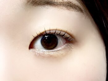 コム 草加マルイ店(com by neolive)/パリジェンヌ!担当佐藤