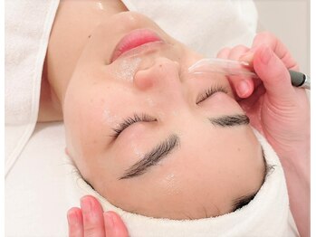 ポーラ ザ ビューティ プレ葉ウォーク浜北店(POLA THE BEAUTY)/機器による毛穴汚れの吸引