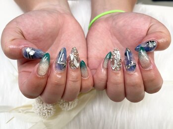 ペチュ(PECHU)の写真/高技術×低価格の実力派サロン♪美フォルムにお仕上げいたします☆豊富なパーツ＆カラーでときめく指先へ◇