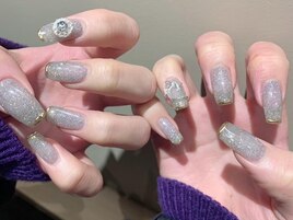 ゴールドフレンチネイルxラメ