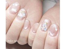 白×ピンクのクリスマスネイル。ワンカラー・マグネット。