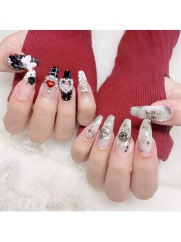 アイカ(Aika)/左右ちぐはぐネイル