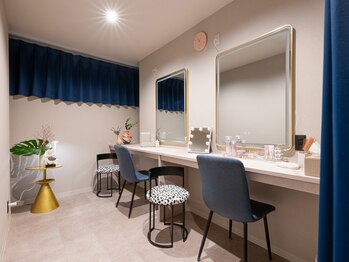 シオン 高崎(S'ion)/広々としたドレッサールーム♪