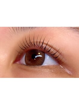 ナチュラル上品な目元にしたい