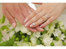 サロンドフォーエイチ(salon de 4H)/ドレスのブライダルネイル