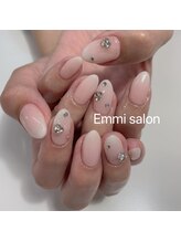 エミー(emmi)/