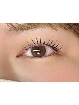 ナチュラル上品な目元にしたい