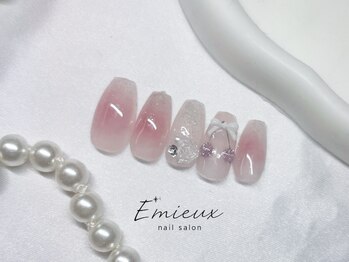 エミュー(Emieux)/さくらんぼチーク