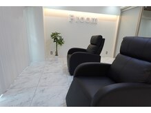 エフルーム 梅田(F room)