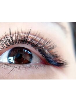 ナチュラル上品な目元にしたい