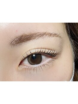 ナチュラル上品な目元にしたい