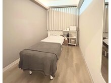 モーム 仙台駅東口店(mo-mu)の雰囲気（フルリフォーム済みの綺麗な店内！）