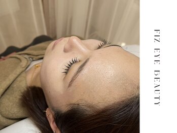 フィズ アイ ビューティ 豊川八幡店(fiz eye beauty)/マツエク｜フラットラッシュ