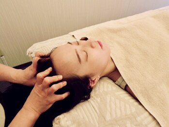 サラ(Sara)の写真/極上ヘッドスパで眼精疲労や頭痛解消！ガチガチ頭皮、肩を芯からほぐす癒やし体験♪