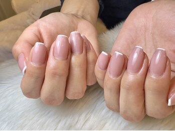 エイネイル(A Nail)の写真/オフィスにも◎パラジェルでスピーディー施術！ラメライン・ラメがけで上品に☆