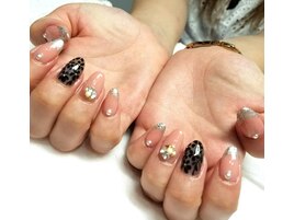 ビジューネイル/フレンチネイル