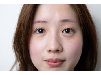 ユニ(uni)の写真/《オシャレ女子必見》【次世代まつげパーマ】根元から立ち上げ/毛先でくるんと♪理想のカールを叶えます★