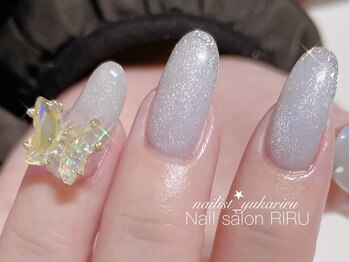 キラキラマグネット×蝶々ネイル