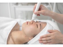シンメトリー 銀座店/ハイドロフェイシャルで毛穴ケア