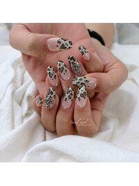 ヒョウ柄ネイル