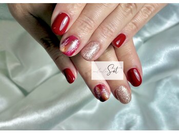 赤ネイル　ボルドーネイル