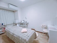 グリーム ユー(gleam u)の雰囲気（《施術ROOM》個室空間でゆったりお過ごしいただけます）