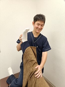 久留米鍼灸院 整骨院の写真/国家資格者の本格整体でガチガチの首肩・腰もスッキリ！仕事帰りのメンテで仕事効率も120%へ！