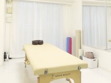 オンリーワン 新橋銀座口店(only one)の雰囲気（「白を基調とした空間」「完全個室で周りを気にせず自分時間」）