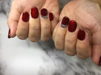 ネイルサロンブラン(nail salon BLANC)/赤のホログラムネイル