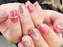 フレイムス アイラッシュ アンド ネイル(FRAMES)/ぷっくりお花ネイル