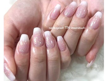 ティーエヌ 溝の口店の写真/《早い・安い・丁寧》＋《納得》を加えて◎OLさん用デザインネイルも多数♪貴女のNail Lifeを応援します!!